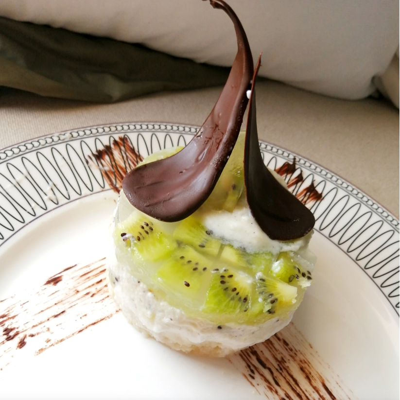 No Bake Kiwi Mousse Cake